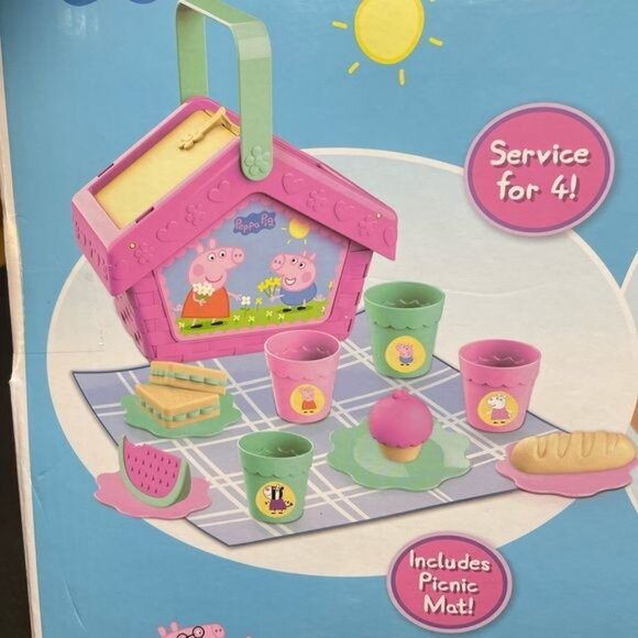 PEPPA PIG'S Let’s Have A Picnic Set 15 Pieces Basket Service For 4 Toy (#8835) - Picture 5 of 9